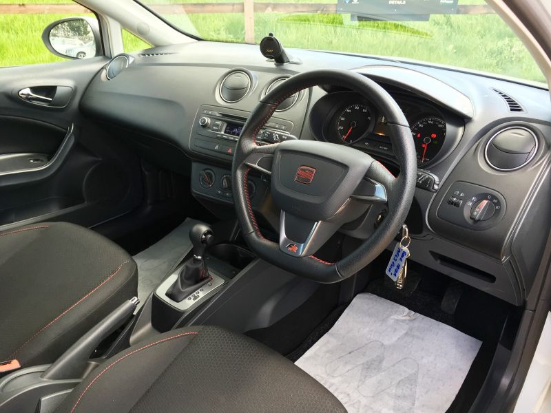2013 SEAT Ibiza 1.4 TSI FR DSG image 5