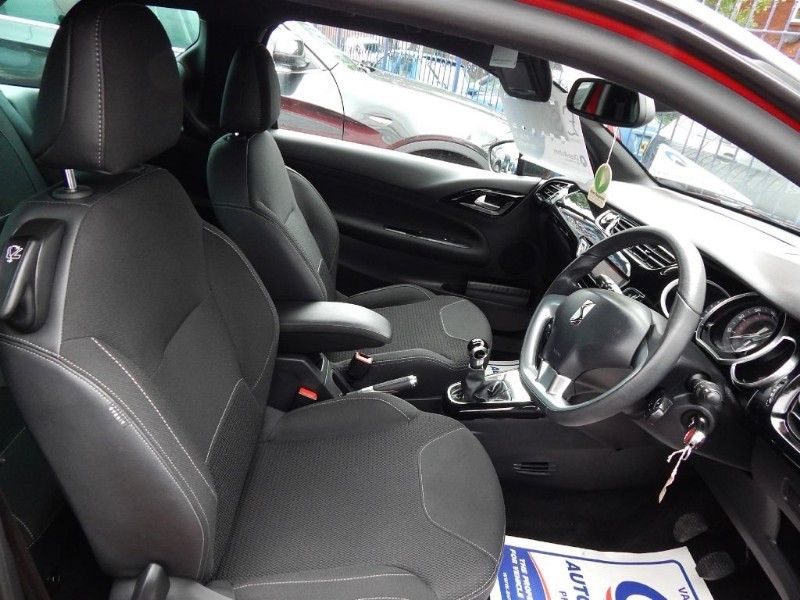 2013 Citroen DS3 DSTYLE PLUS image 5