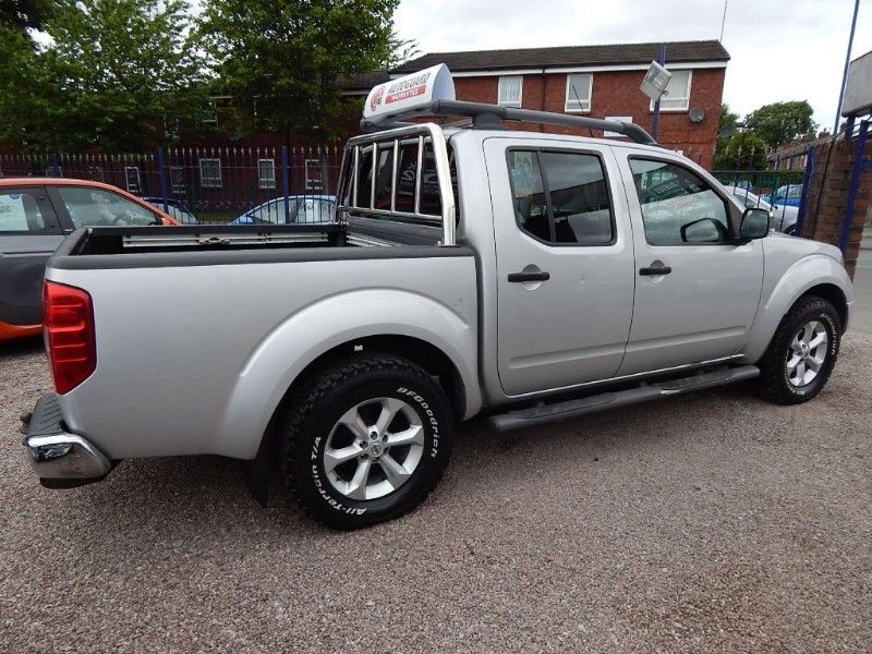 2007 Nissan Navara AVENTURA DCI image 2