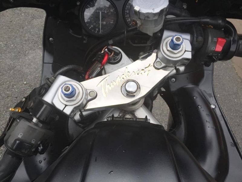 1998 Yamaha YZF 600 Thundercat 600cc image 4