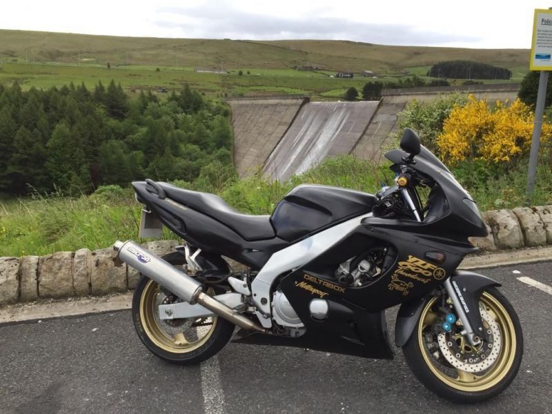 1998 Yamaha YZF 600 Thundercat 600cc image 7