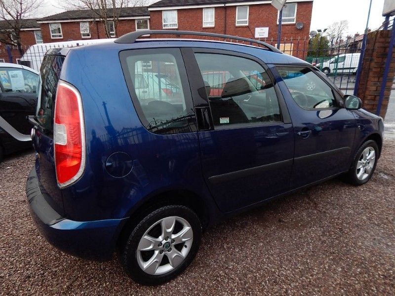 2007 Skoda Roomster 2 TDI image 2