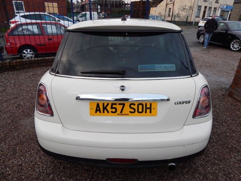 2007 MINI Hatch Cooper image 3