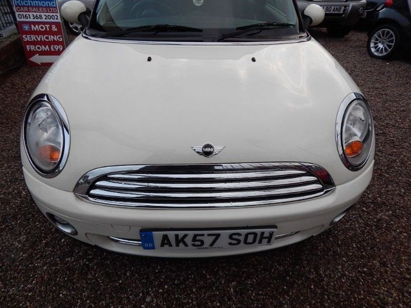 2007 MINI Hatch Cooper image 4