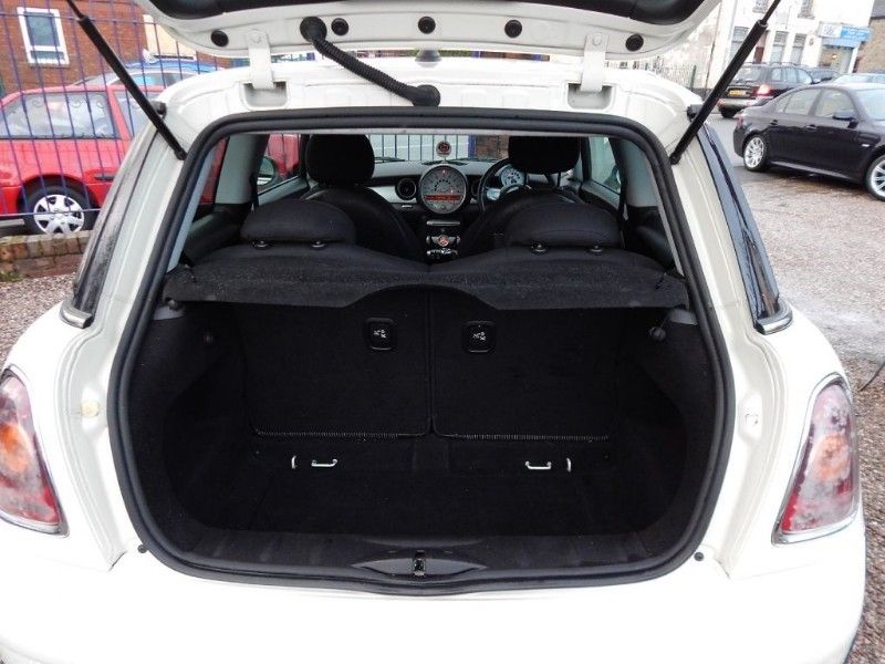 2007 MINI Hatch Cooper image 8
