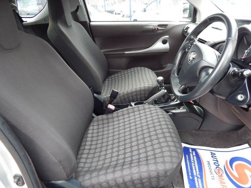 2009 Toyota iQ VVT-I IQ image 5