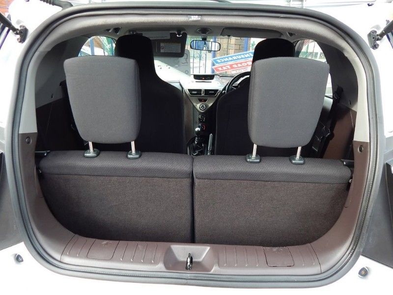 2009 Toyota iQ VVT-I IQ image 8