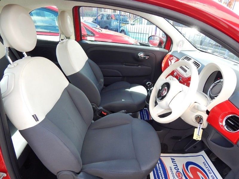 2011 Fiat 500 POP image 5