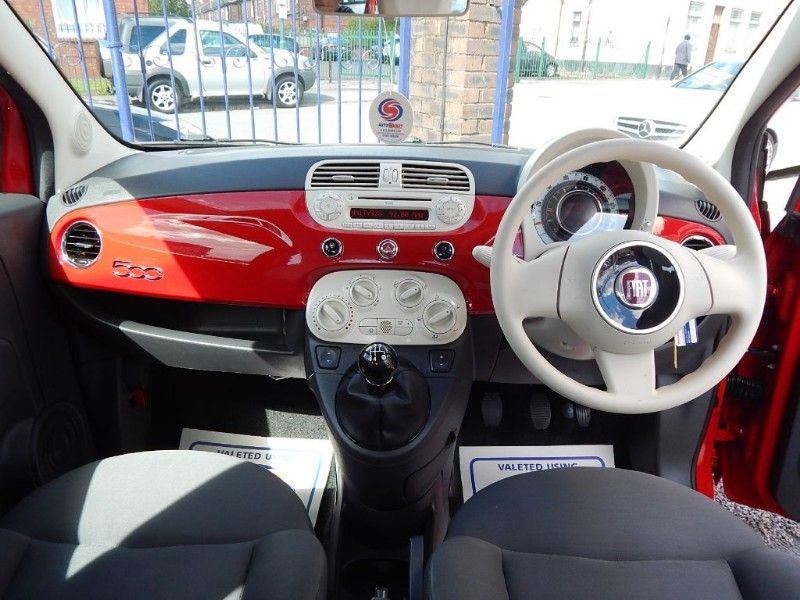 2011 Fiat 500 POP image 7