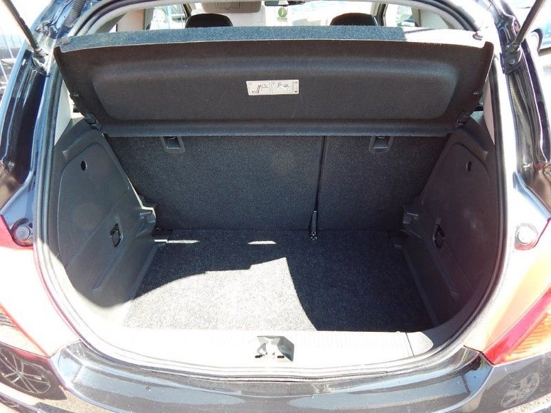 2009 Vauxhall Corsa Design 16V image 8