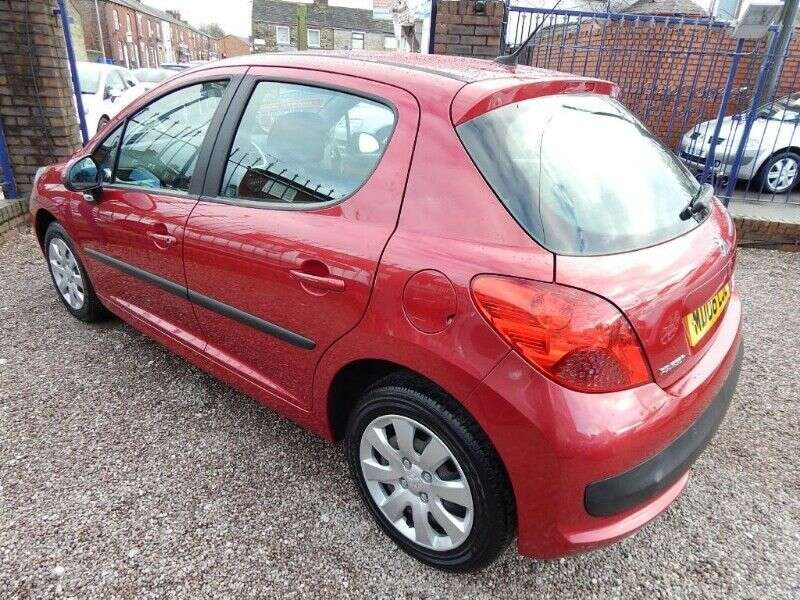 2006 Peugeot 207 1.4 S image 2