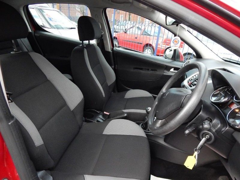 2006 Peugeot 207 1.4 S image 5