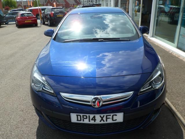 2014 VAUXHALL ASTRA 1.7 GTC SRI CDTI S/S 3d image 3