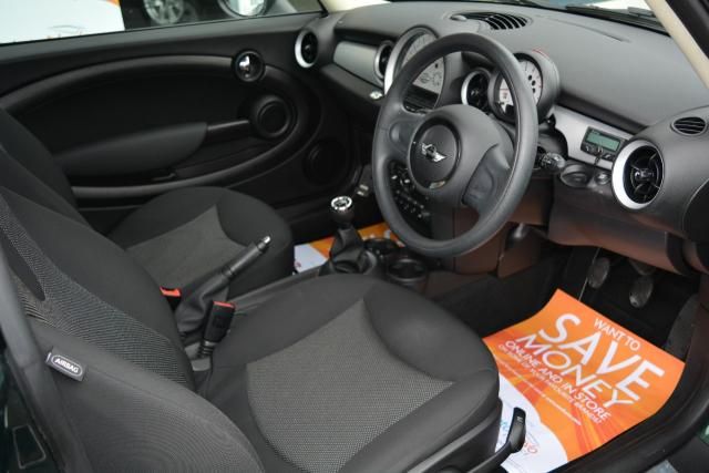 2013 MINI Hatch One D 1.6 3d image 5