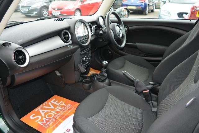2013 MINI Hatch One D 1.6 3d image 6