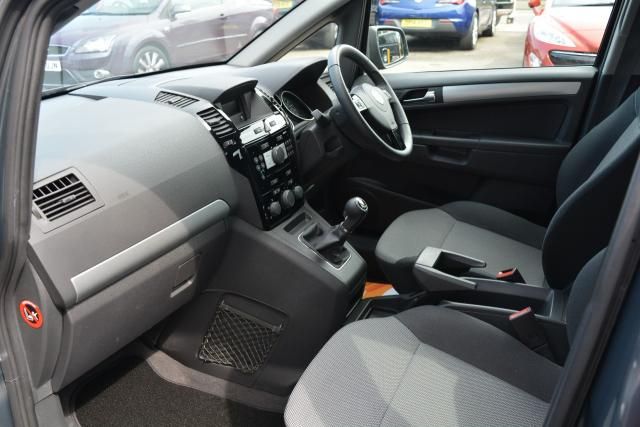 2013 Vauxhall Zafira 1.7 CDTI 5d image 7
