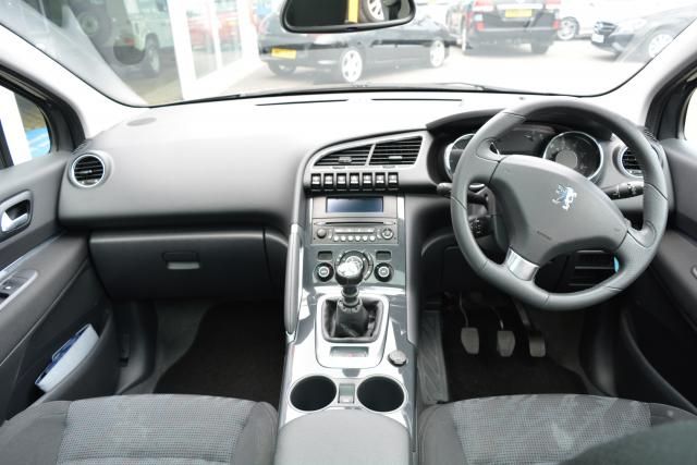 2011 Peugeot 3008 1.6 HDI 5d image 6