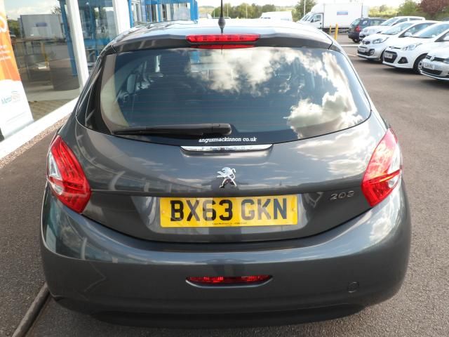 2013 Peugeot 208 1.2 Active 5d image 3
