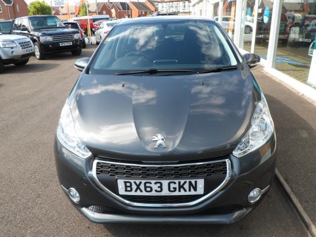 2013 Peugeot 208 1.2 Active 5d image 4