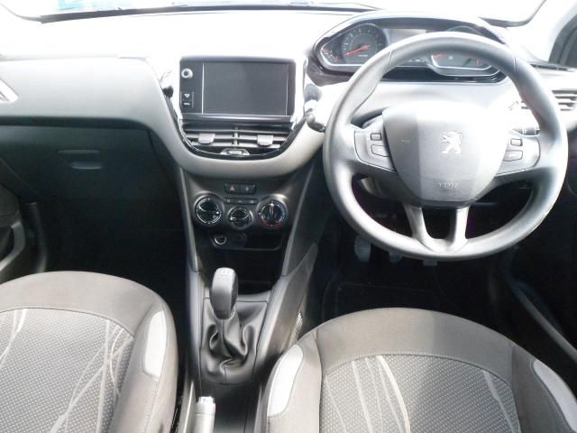 2013 Peugeot 208 1.2 Active 5d image 6