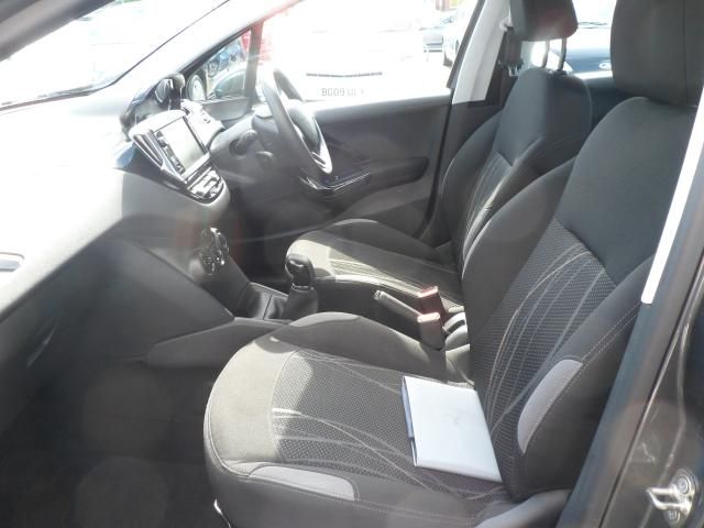 2013 Peugeot 208 1.2 Active 5d image 9