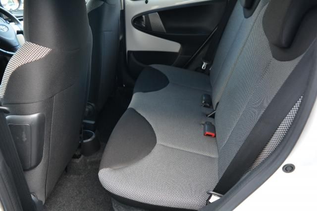 2013 Toyota Aygo 1.0 VVT-I Fire 5d image 8