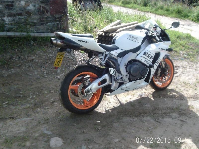 2007 Honda Cbr 1000 rr - 7 Fireblade image 3