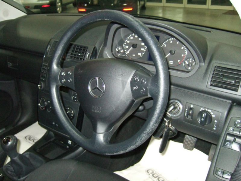 2010 Mercedes-Benz 1.5 A160 SE 5dr image 3