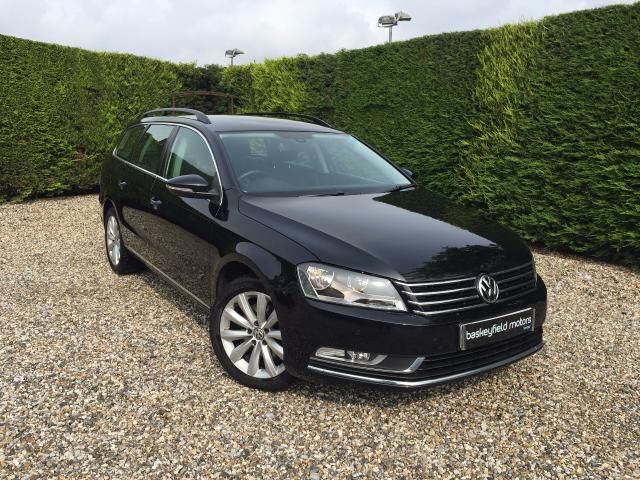 2010 Volkswagen Passat 2.0 SE TDI DSG 5d image 1
