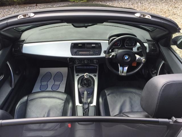 2007 BMW Z4 3.0 SI SE Roadster 2d image 9