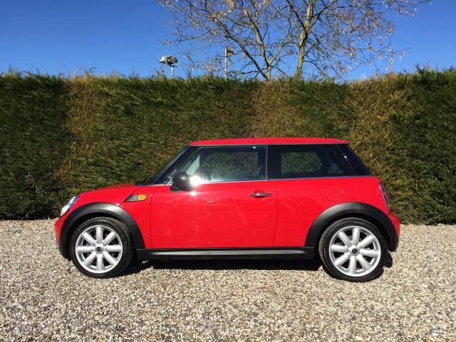 2010 MINI Hatch One 1.6 3d image 3