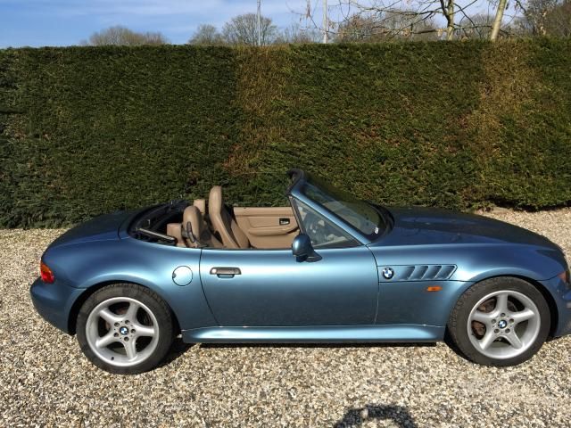1997 BMW Z3 2.8 Roadster 2d image 3
