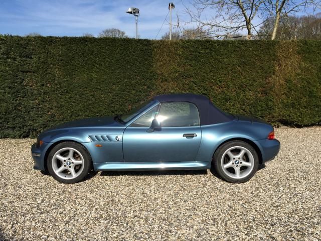 1997 BMW Z3 2.8 Roadster 2d image 4