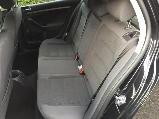 2005 Volkswagen Golf 1.9 SE TDI 5d image 8