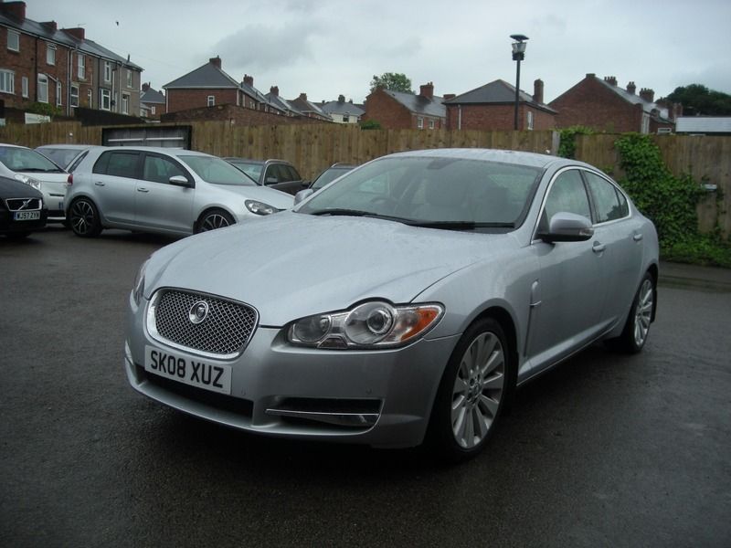 2008 Jaguar XF 2.7 4dr image 3