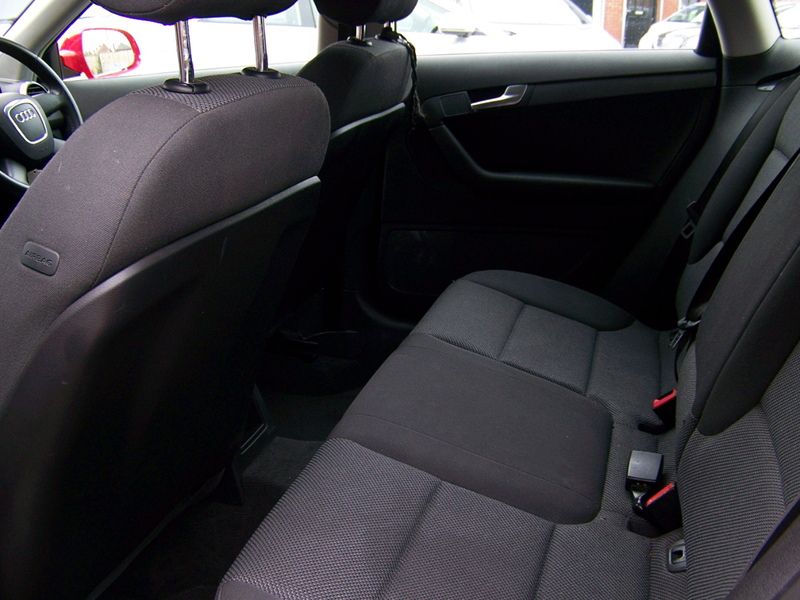 2010 Audi A3 1.6 TDI image 8