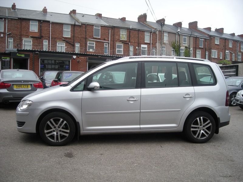 2008 Volkswagen Touran 2.0 TDI SE image 2