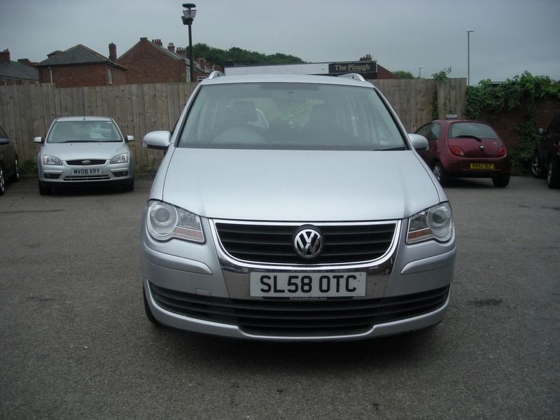 2008 Volkswagen Touran 2.0 TDI SE image 5