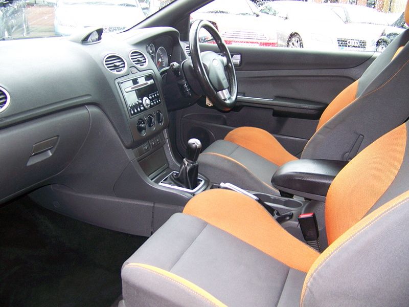 2007 Ford Focus 2.5 ST-2 image 8