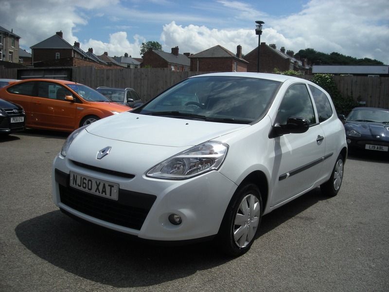 2010 Renault Clio 1.2 16V image 2