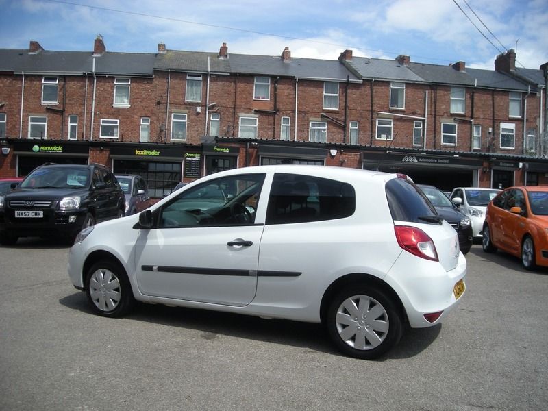 2010 Renault Clio 1.2 16V image 4
