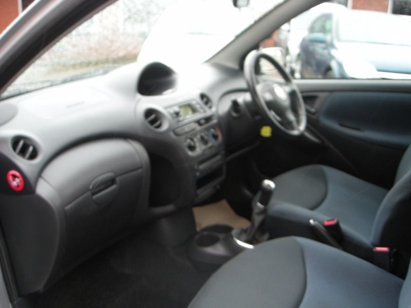 2005 Toyota Yaris 1.0 VVT-I image 5