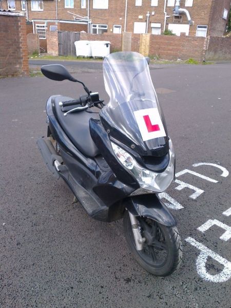 2010 Honda PCX Scooter for sale image 1