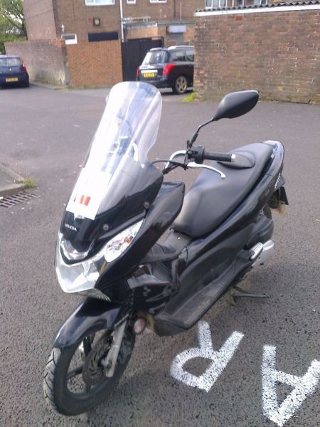 2010 Honda PCX Scooter for sale image 3