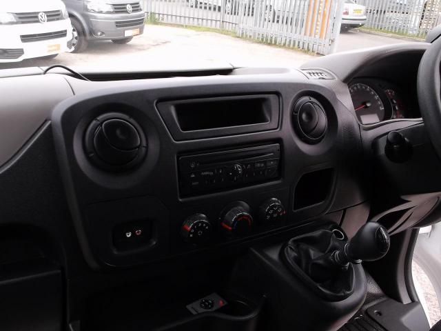 2011 Vauxhall Movano XLWB image 8