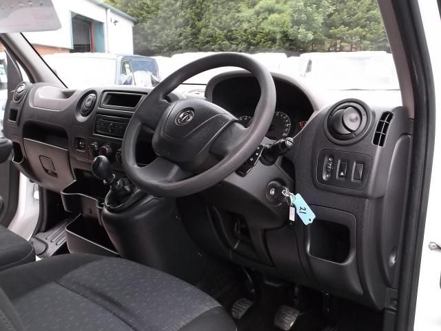 2011 Vauxhall Movano XLWB image 9
