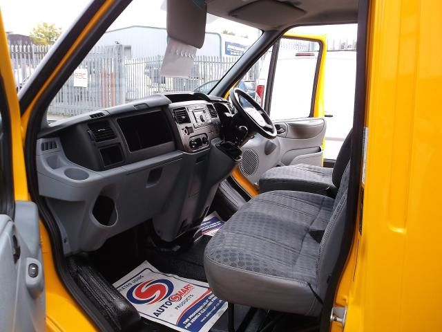 2010 Ford Transit Drop Side image 7