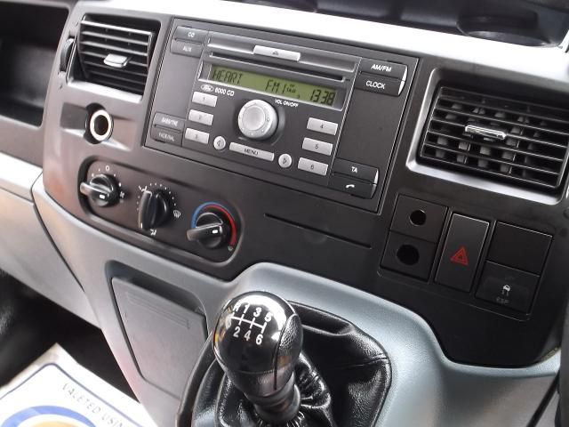 2010 Ford Transit Drop Side image 9