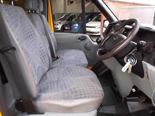 2010 Ford Transit Crew Cab image 6
