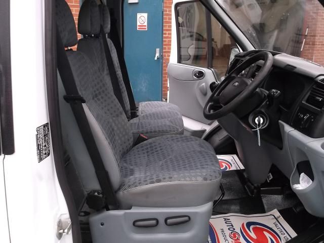 2011 Ford Transit Crew Cab image 7